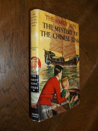 Item #28281 The Mystery of the Chinese Junk (The Hardy Boys Mystery Stories #39). Franklin W. Dixon