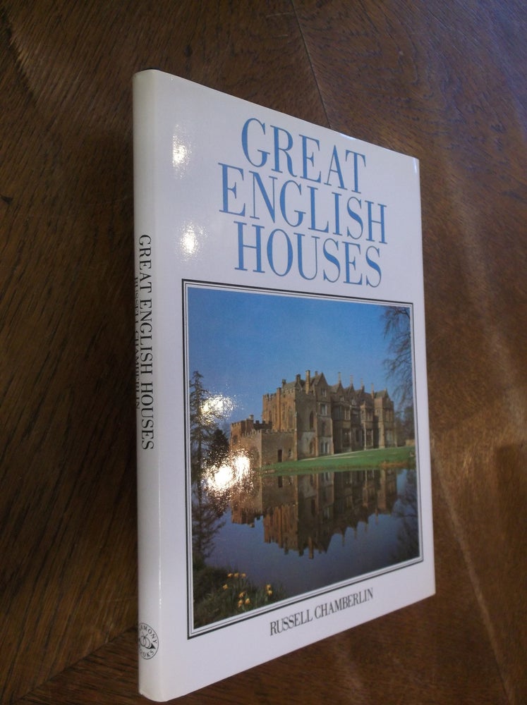 Item #28985 Great English Houses. Russell Chamberlin.