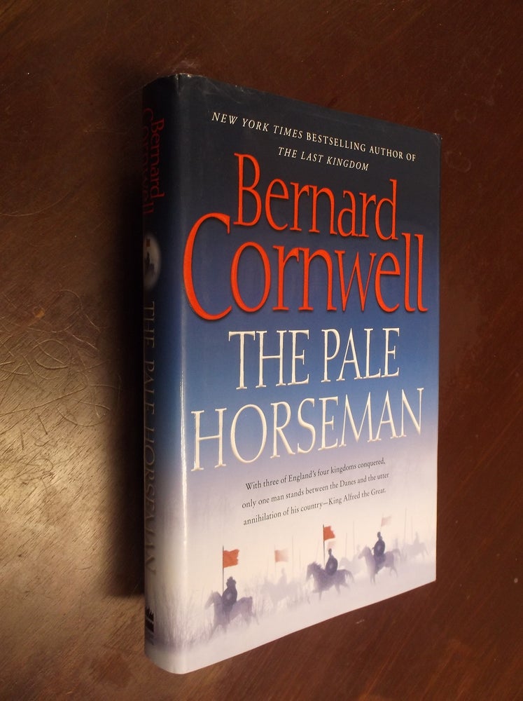 Item #30300 The Pale Horseman (The Saxon Chronicles Series #2). Bernard Cornwell.