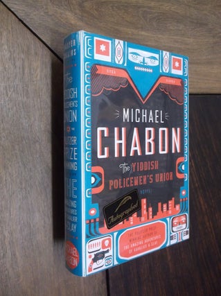 Item #4556 The Yiddish Policemen's Union. Michael Chabon